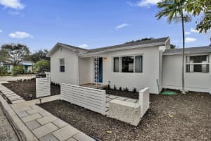 601 13th Avenue, Lake Worth Beach, FL 33460 - MLS#R11153632