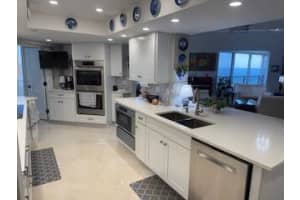 2400 Ocean Drive, Fort Pierce, FL 34949 - MLS#R11153635