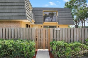 2404 24th Way, West Palm Beach, FL 33407 - MLS#R11153725