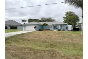 8425 94th Avenue, Vero Beach, FL 32967 - MLS#R11153779