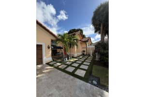 9050 Cypress Hollow Drive, Palm Beach Gardens, FL 33418 - MLS#R11153810