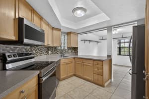 102 Weybridge Circle, Royal Palm Beach, FL 33411 - MLS#R11153817