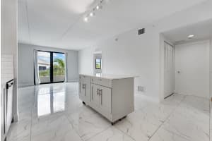 250 Hidden Valley Boulevard, Boca Raton, FL 33487 - MLS#R11153847