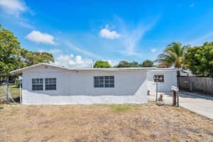236 14th Street, Dania Beach, FL 33004 - MLS#R11153939