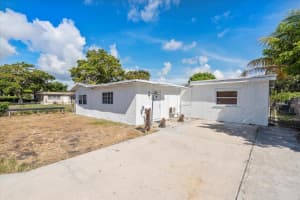 236 14th Street, Dania Beach, FL 33004 - MLS#R11153939