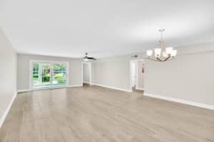 2333 Indian River Boulevard, Vero Beach, FL 32960 - MLS#R11153946