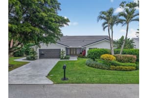 4911 Pineview Circle, Delray Beach, FL 33445 - MLS#R11153978