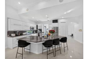 125 Pembroke Drive, Palm Beach Gardens, FL 33418 - MLS#R11154021