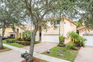 846 Gazetta Way, West Palm Beach, FL 33413 - MLS#R11154043