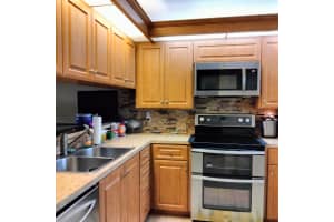 2561 Village Boulevard, West Palm Beach, FL 33409 - MLS#R11154080