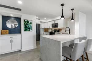 2425 Presidential Way 1101, West Palm Beach, Fl 33401, West Palm Beach