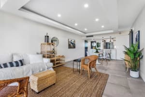 2425 Presidential Way, West Palm Beach, FL 33401 - MLS#R11154173