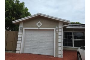 301 83rd Way, Pembroke Pines, FL 33024 - MLS#R11154205