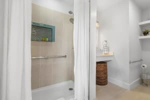 43 Plumosa Lane, Lake Worth, FL 33467 - MLS#R11154436