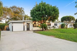 6934 Tradewind Way, Lake Worth, Fl 33462, Lake Worth Beach