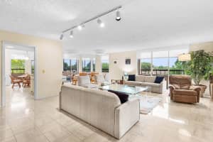 4702 Fountains Drive, Lake Worth, FL 33467 Sold 02/25/26