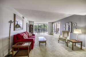 5250 Woodland Lakes Drive, Palm Beach Gardens, FL 33418 - MLS#R11154616