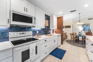 82 Ironwood Way N Way, Palm Beach Gardens, FL 33418 - MLS#R11154737