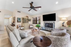 82 Ironwood Way N Way, Palm Beach Gardens, FL 33418 - MLS#R11154737