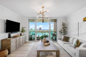 2640 Lake Shore Drive, Riviera Beach, FL 33404 - MLS#R11154746