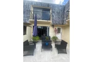 47 Lake Arbor Drive, Palm Springs, FL 33461 - MLS#R11154854