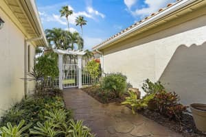 5148 Saint Davids Drive, Vero Beach, FL 32967 - MLS#R11154887