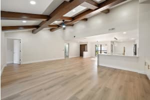 37 Edinburgh Drive, Palm Beach Gardens, FL 33418 - MLS#R11155091