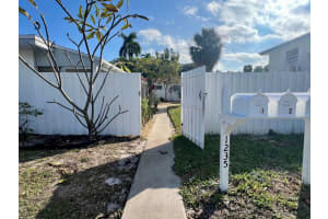 1235 Beach Road, Singer Island, FL 33404 - MLS#R11155110