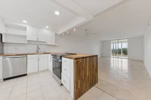 6161 2nd Avenue, Boca Raton, FL 33487 - MLS#R11155124