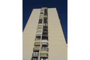 2425 Presidential Way, West Palm Beach, FL 33401 - MLS#R11155137