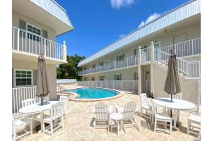 900 Jasmine Lane, Vero Beach, FL 32963 - MLS#R11155142