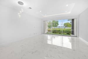 88 Lakeshore Drive, Hypoluxo, FL 33462 - MLS#R11155213