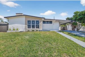 1426 Hillcrest Dr Drive, Lake Worth Beach, FL 33461 - MLS#R11155372