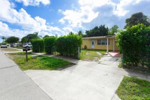 740 Aspen Road, West Palm Beach, FL 33409 - MLS#R11155424