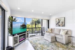 2550 Presidential Way, West Palm Beach, FL 33401 - MLS#R11155487