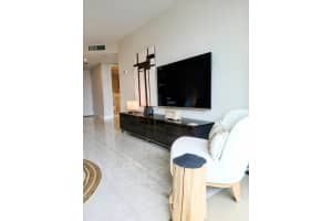 1830 Embassy Drive, West Palm Beach, FL 33401 - MLS#R11155534