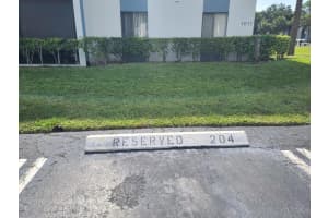 1011 Green Pine Boulevard, West Palm Beach, FL 33409 - MLS#R11155554