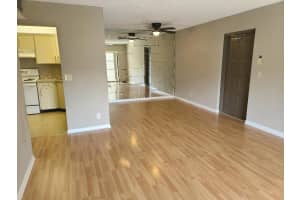 1011 Green Pine Boulevard, West Palm Beach, FL 33409 - MLS#R11155554