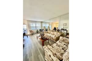 2030 Newcastle B, Boca Raton, FL 33434, Boca Raton, FL 33434 - MLS#R11155569