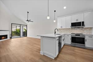 144 Bay Colony Drive, Juno Beach, FL 33408 - MLS#R11155585