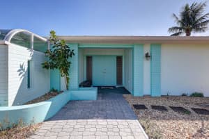 683 Harborview Drive, Port Saint Lucie, FL 34953 - MLS#R11155605