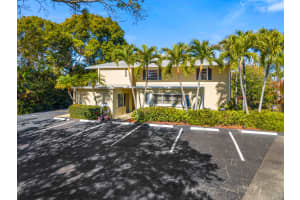 939 11th Terrace, Stuart, FL 34994 - MLS#R11155619