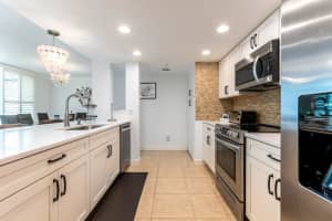 1915 Lavers Circle, Delray Beach, FL 33444 - MLS#R11155662