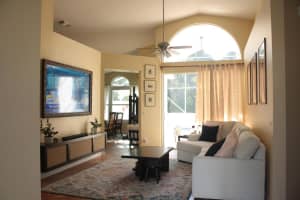 639 Lake Charles Circle Circle, Port Saint Lucie, FL 34986 - MLS#R11155760