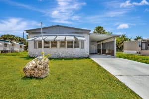 4072 74th Street, Riviera Beach, FL 33404 - MLS#R11155835