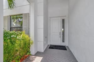 2828 Gin Berry Way, West Palm Beach, FL 33401 - MLS#R11155907