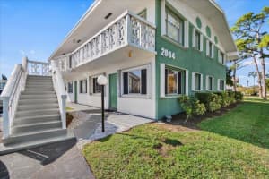 2004 Lake Osborne Drive, Lake Worth Beach, FL 33461 - MLS#R11155942