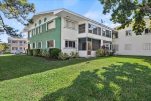 2004 Lake Osborne Drive, Lake Worth Beach, FL 33461 - MLS#R11155942