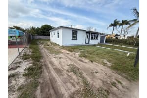 2353 Beech Rd Road, West Palm Beach, FL 33409 - MLS#R11155982