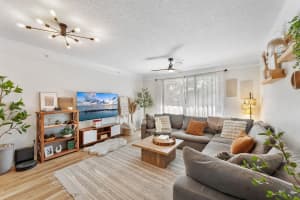 2020 Alta Meadows Lane, Delray Beach, FL 33444 - MLS#R11156059